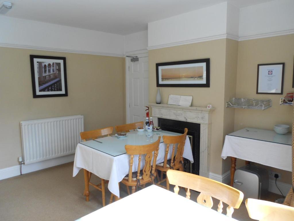 Eden End Guest House Hockley Heath Bagian luar foto