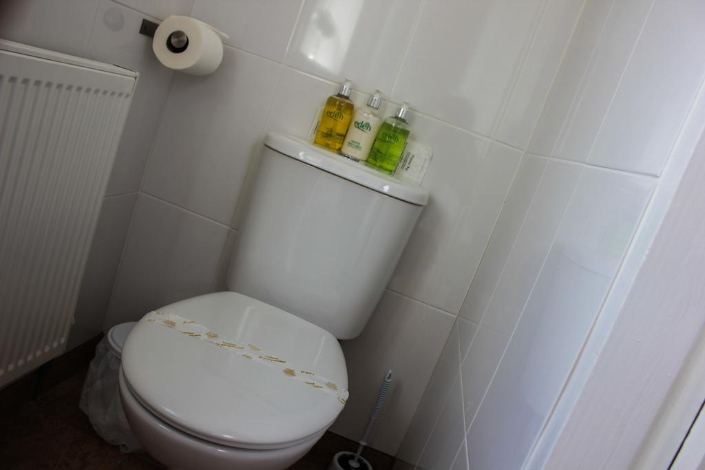 Eden End Guest House Hockley Heath Bagian luar foto